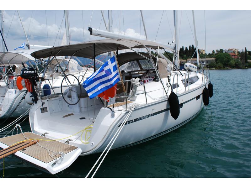 Book yachts online - sailboat - Bavaria Cruiser 41 - Laertis - rent
