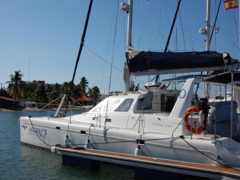 Book yachts online - catamaran - Voyage 440 (2003) - Alboran Mahanga (Majorca) - rent