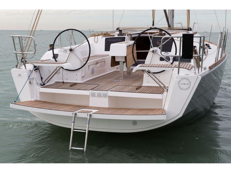 Book yachts online - sailboat - Dufour 382 GL - Regor - rent