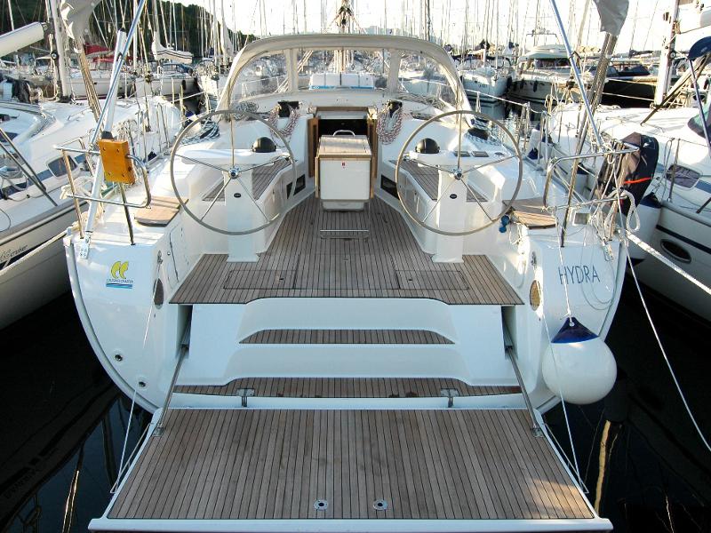 Book yachts online - sailboat - Bavaria Cruiser 45 - Hydra - rent