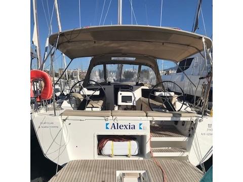 Book yachts online - sailboat - Dufour 390 Grand Large - Alexia - rent
