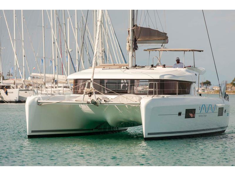 Book yachts online - catamaran - Lagoon 42 - Nirvana - rent