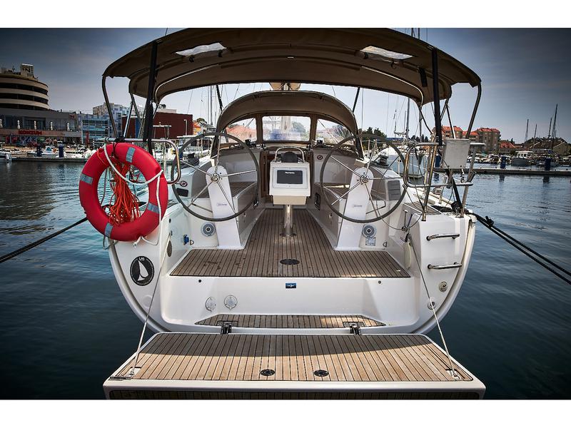 Book yachts online - sailboat - Bavaria 34 Cruiser - Wild love - rent