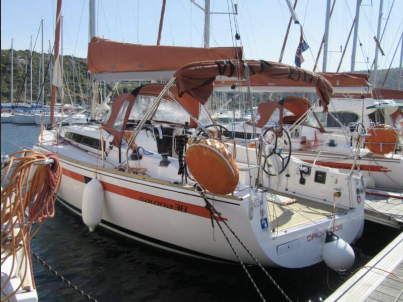 Book yachts online - sailboat - Salona 38 - Punch - rent