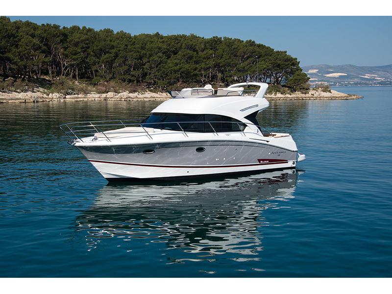 Book yachts online - motorboat - Antares 36 Fly - Setemana - rent