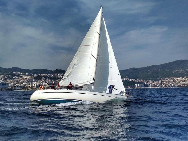 Book yachts online - sailboat - Bavaria 38 - Katerina - rent