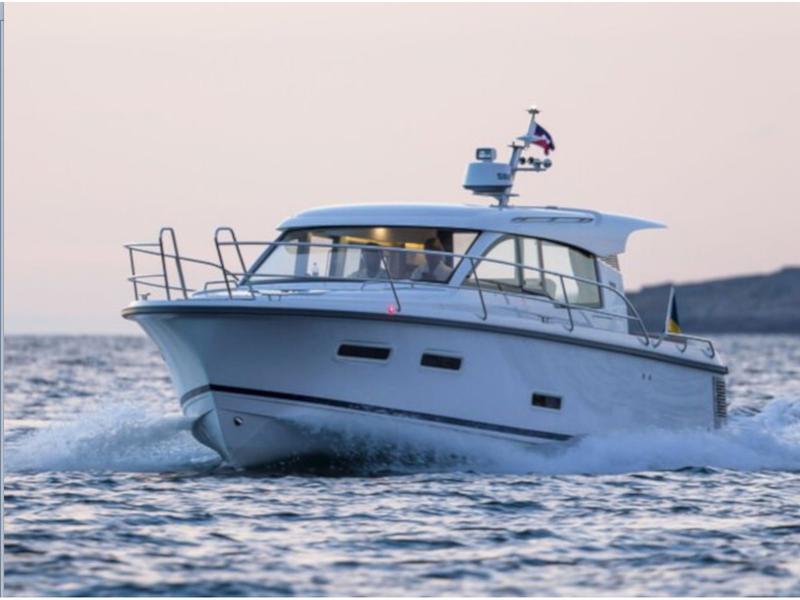 Book yachts online - motorboat - Nimbus 305 Coupe - Polluks - rent