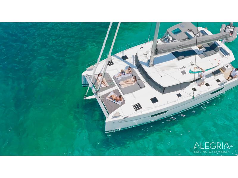 Book yachts online - catamaran - Fountaine Pajot - Saona 47 - Crewed   "Alegria" - rent