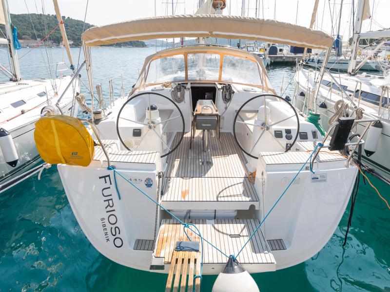 Book yachts online - sailboat - Dufour 445 Grand Large - Furioso - rent