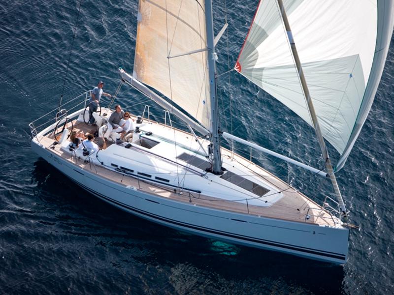 Book yachts online - sailboat - Beneteau First 45 - GALATA - rent
