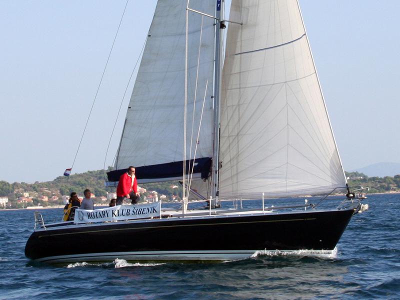 Book yachts online - sailboat - Grand Soleil 46.3 - Anatela - rent