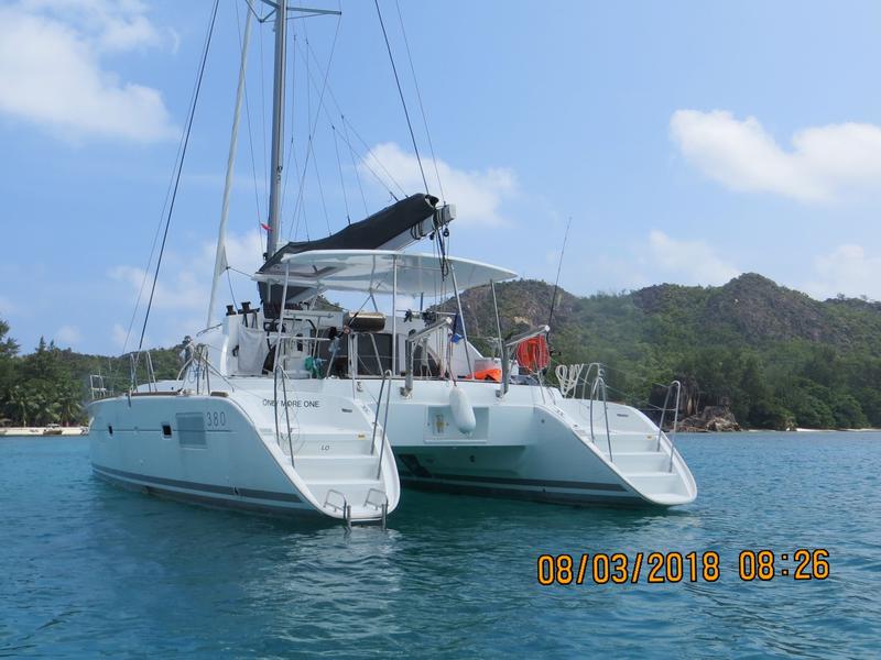 Book yachts online - catamaran - Lagoon 380 S2 - Only More One - rent
