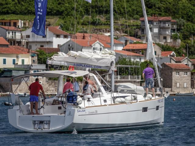 Book yachts online - sailboat - Oceanis 38 (3 cabins) - Salsa - rent