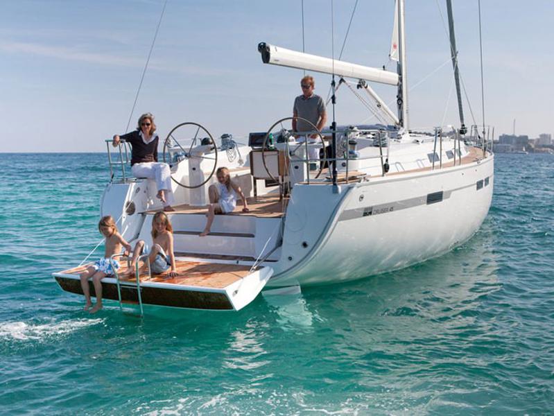 Book yachts online - sailboat - Bavaria C45 Holiday - CL- C45-18-I - rent