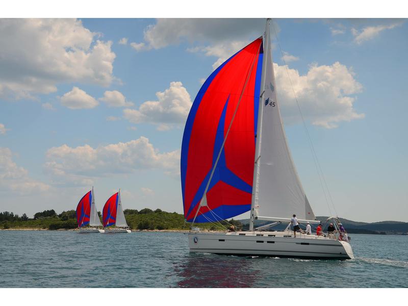 Book yachts online - sailboat - Bavaria Cruiser 45 - Sikica - rent