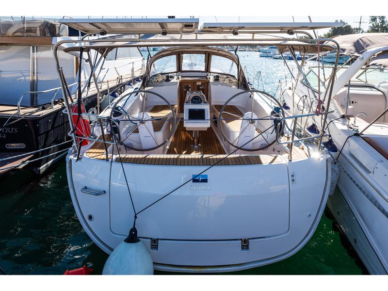 Book yachts online - sailboat - Bavaria 37 - Chnoudalo - rent