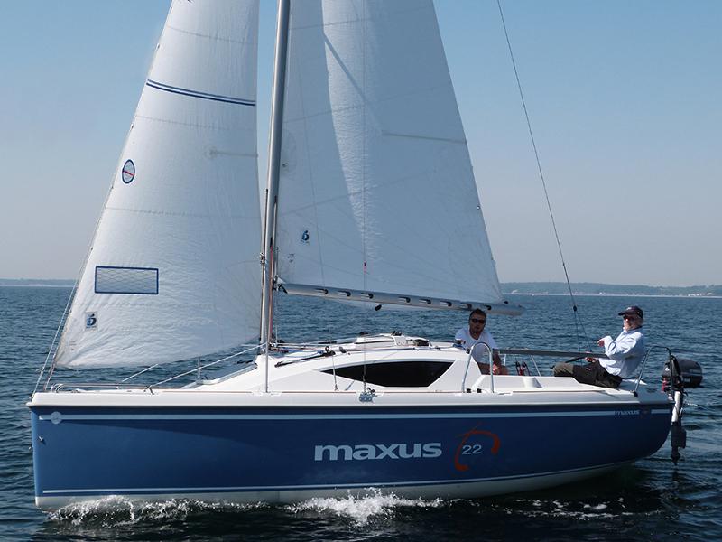 Book yachts online - sailboat - Maxus 22 Prestige + - Elba - rent