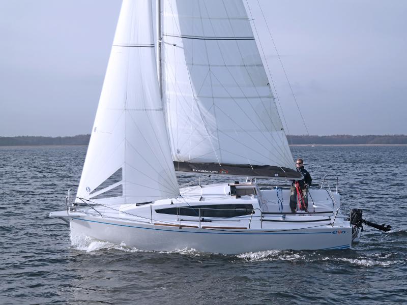 Book yachts online - sailboat - Maxus 26 Prestige + 8/1 - Marmaris - rent