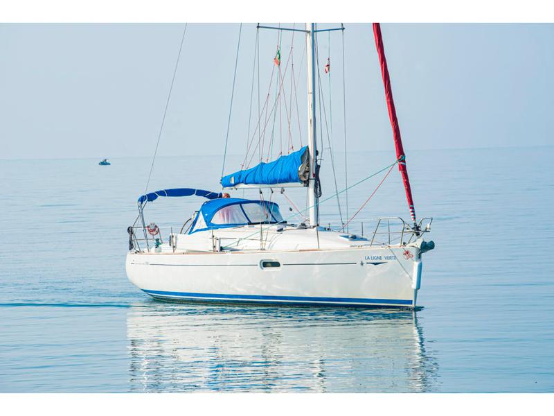 Book yachts online - sailboat - Sun Odyssey 36i - La Ligne Verte - rent