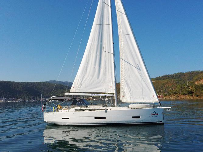 Book yachts online - sailboat - Dufour 430 - Kummsal - rent