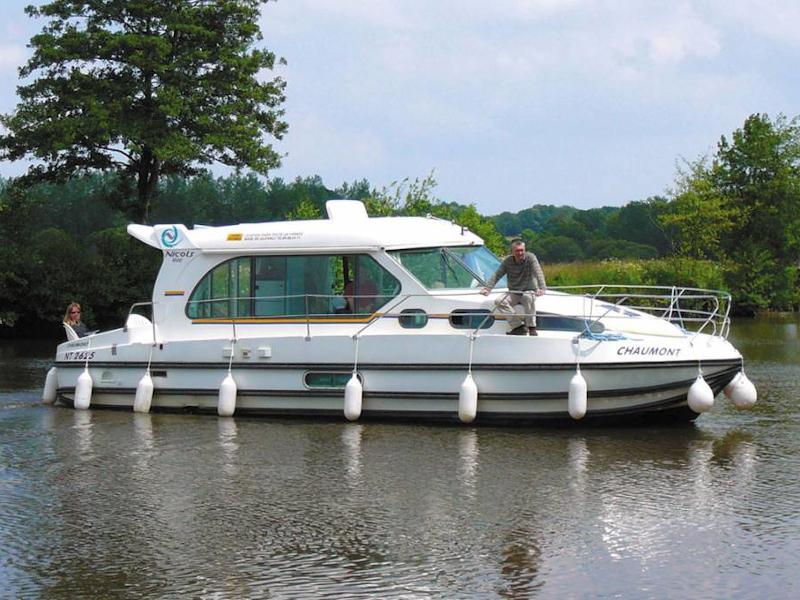 Book yachts online - motorboat - Sedan 1000 - MARMOUTIER FR - rent