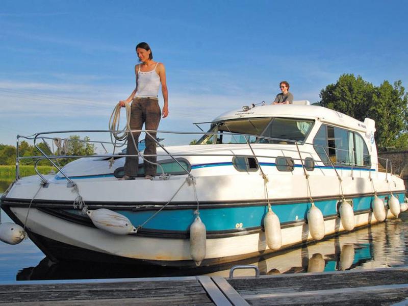 Book yachts online - motorboat - Sedan 1160 N - JUAC FR - rent