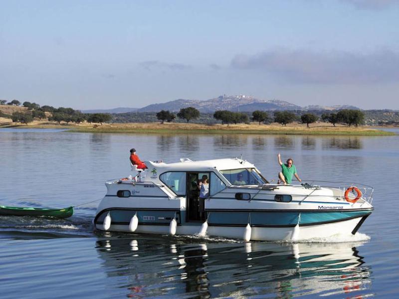 Book yachts online - motorboat - Confort 1100 - ARRAS FR - rent
