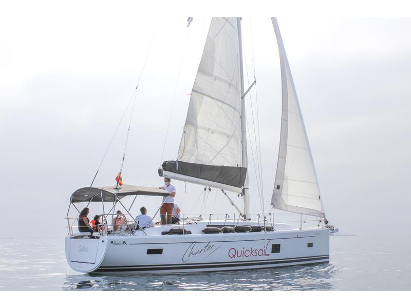 Book yachts online - sailboat - Hanse 388 - Qalma - rent