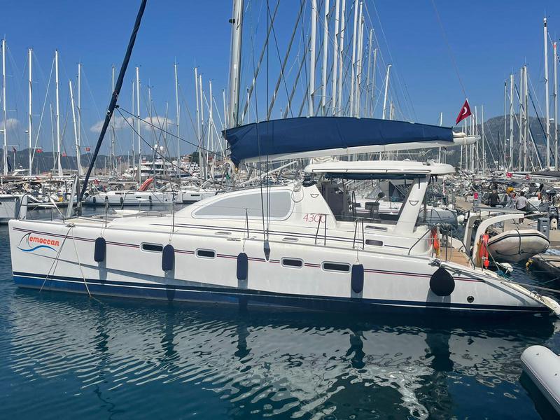 Book yachts online - catamaran - Leopard 4300 - Emocean - rent