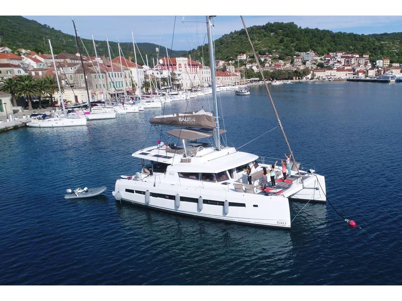 Book yachts online - catamaran - Bali 5.4. - NAMASTE OF BALI - rent