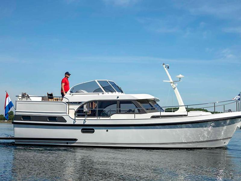 Book yachts online - motorboat - Linssen 35 SL - Speyside - rent