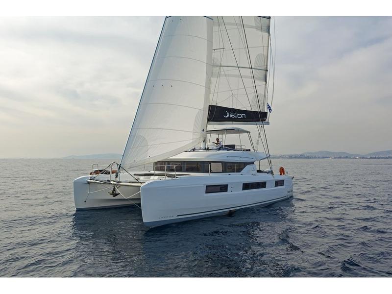 Book yachts online - catamaran - Lagoon 50 A/C &amp; GEN &amp; WM - HAPPY FEET (ONLY SKIPPERED) - rent