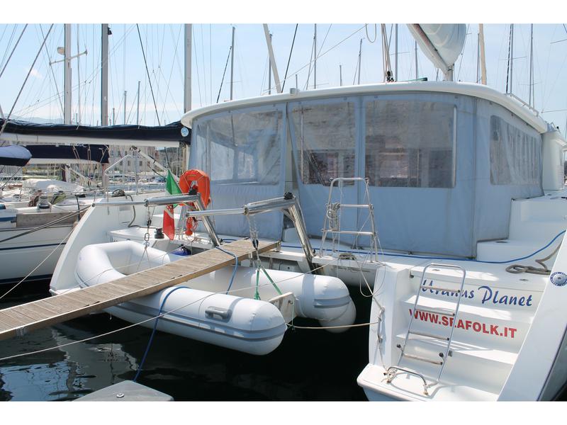 Book yachts online - catamaran - Lagoon 450 - Uranus Planet - rent