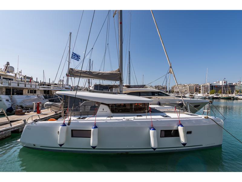 Book yachts online - catamaran - Lagoon 42 - Idal - rent