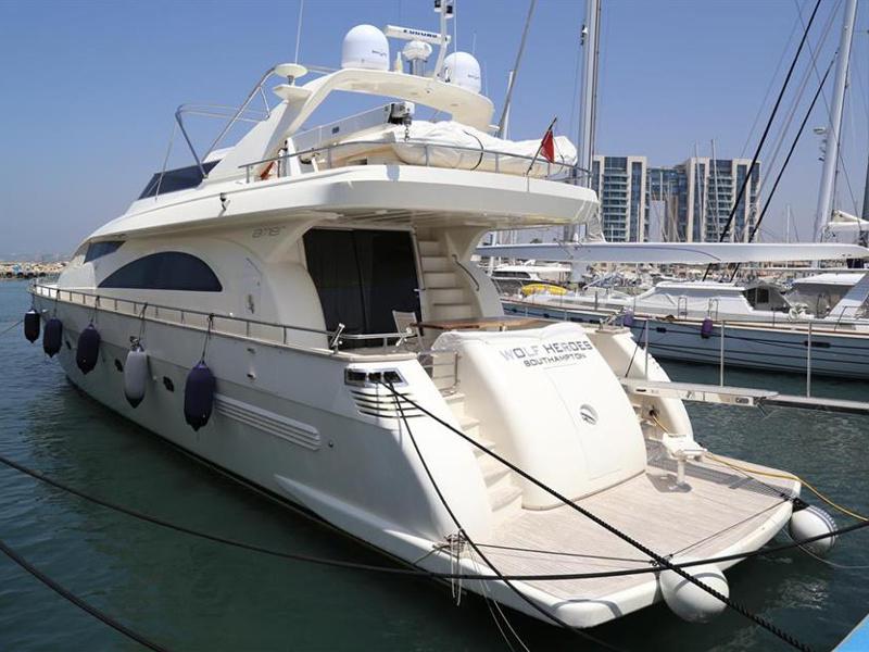 Book yachts online - motorboat - Amer 86 - LADY LONA - rent