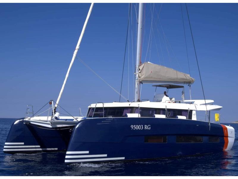 Book yachts online - catamaran - Dufour 48 Catamaran - VAR - rent