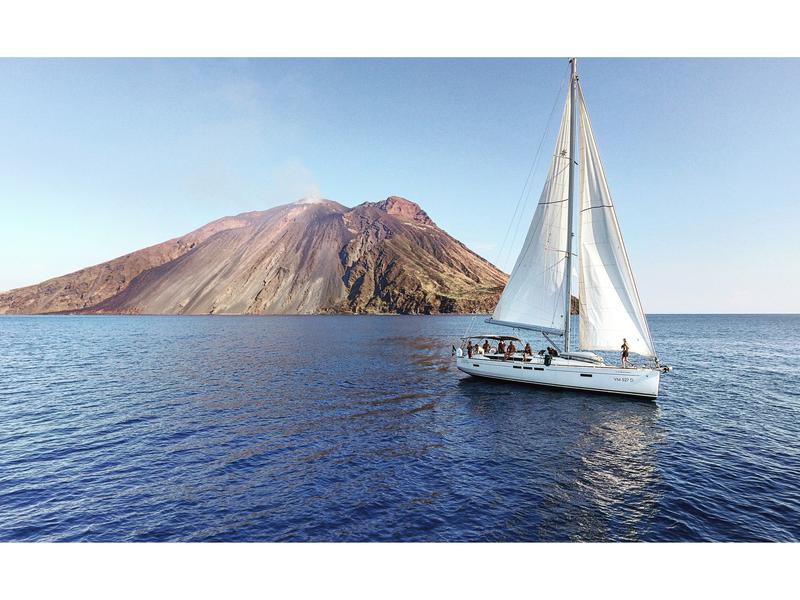 Book yachts online - sailboat - Sun Odyssey 519 - In A Silent Way - rent