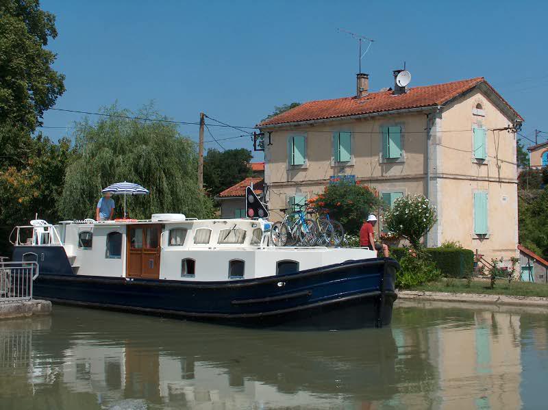 Book yachts online - motorboat - EuroClassic 139 - VS/ EuroClassic 139 - rent