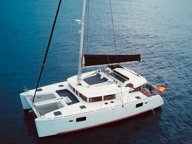 Book yachts online - catamaran - Lagoon 450  Flybridge - Fornes - rent