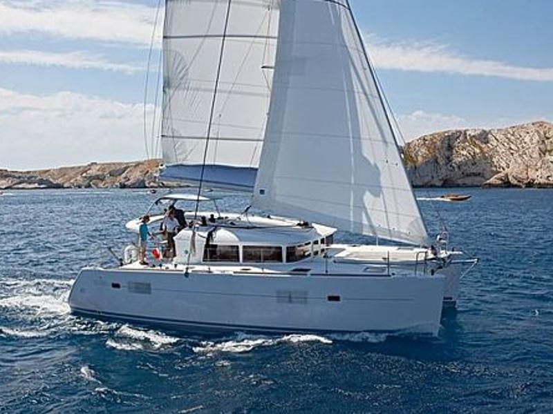 Book yachts online - catamaran - Lagoon 400 - TRAMONTANA - rent