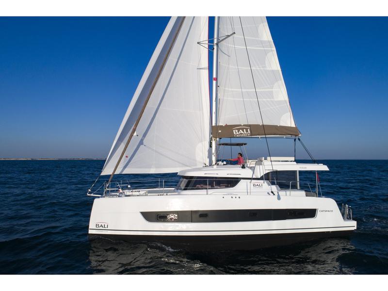 Book yachts online - catamaran - Bali Catspace - SOLE MIO - rent