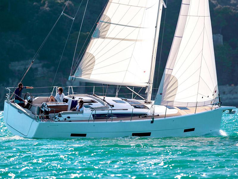 Book yachts online - sailboat - Dufour 390 GL - Barone - rent