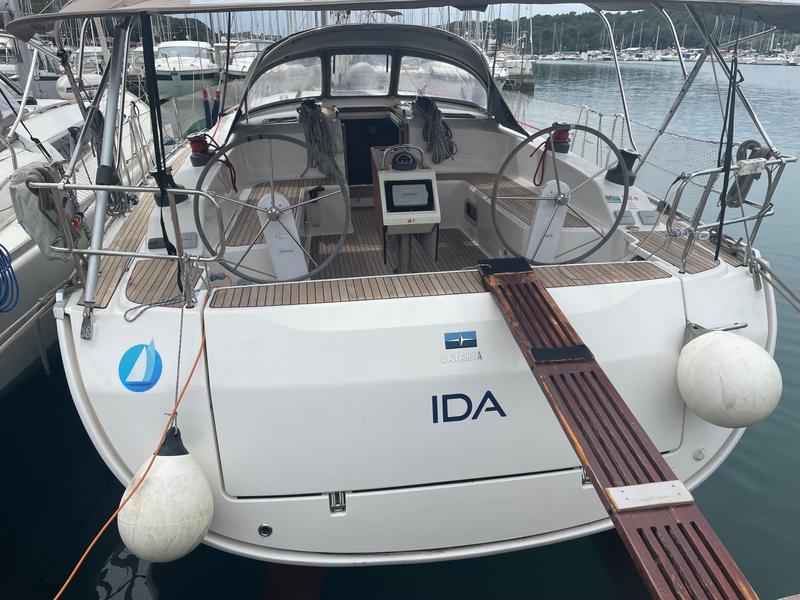 Book yachts online - sailboat - Bavaria 51 Cruiser - Ida - rent