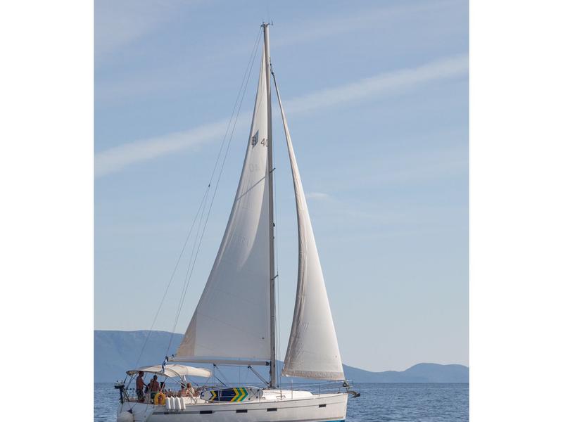 Book yachts online - sailboat - Bavaria 40 Cruiser - Vasiliki - rent