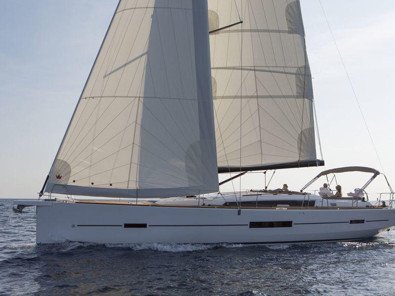 Book yachts online - sailboat - Dufour 520 Grand Large - Moscow Mule  - rent
