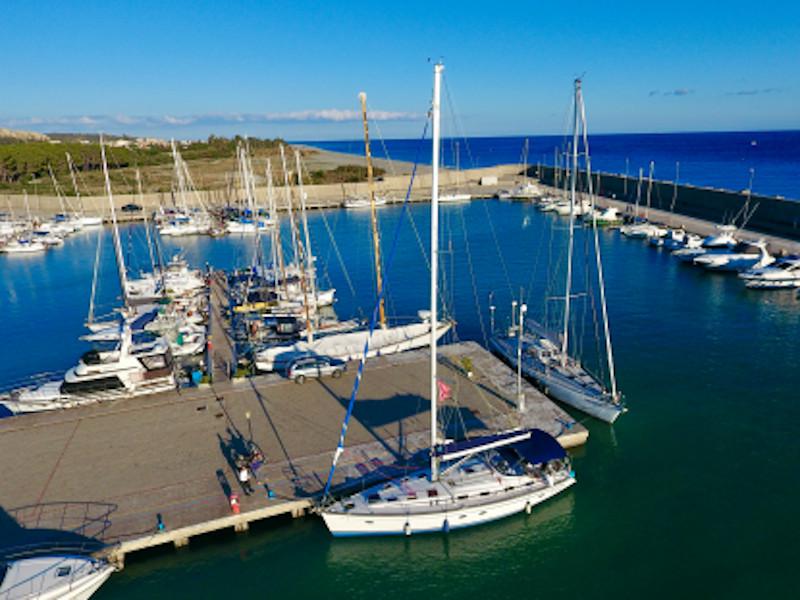 Book yachts online - sailboat - Bavaria 50 Cruiser - BLUE LEMON - rent