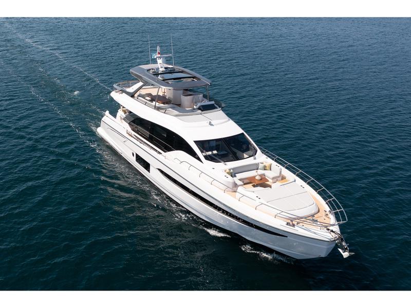 Book yachts online - motorboat - Azimut 78 Fly - PREWI - rent