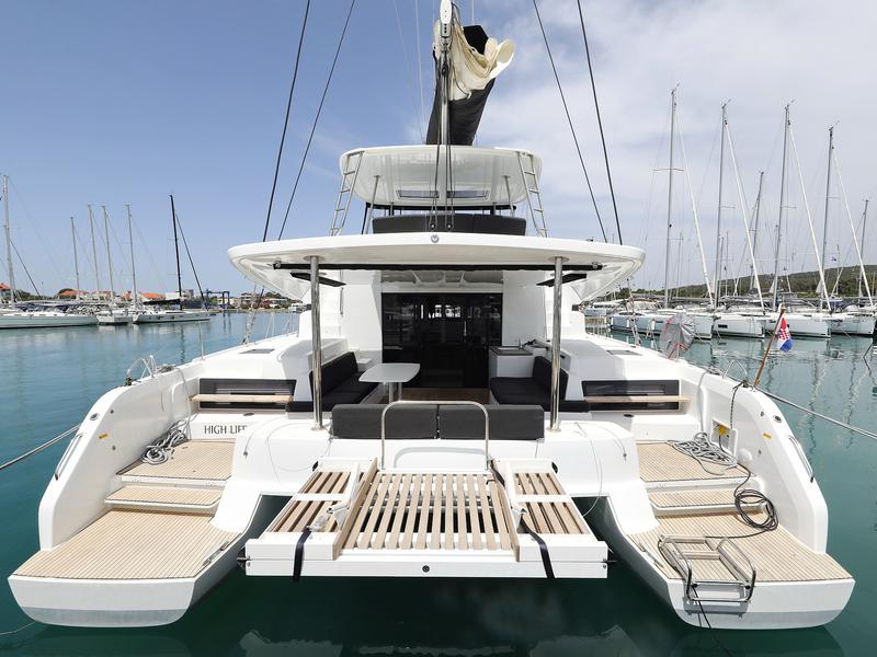 Book yachts online - catamaran - Lagoon 50 - HIGH LIFE - rent