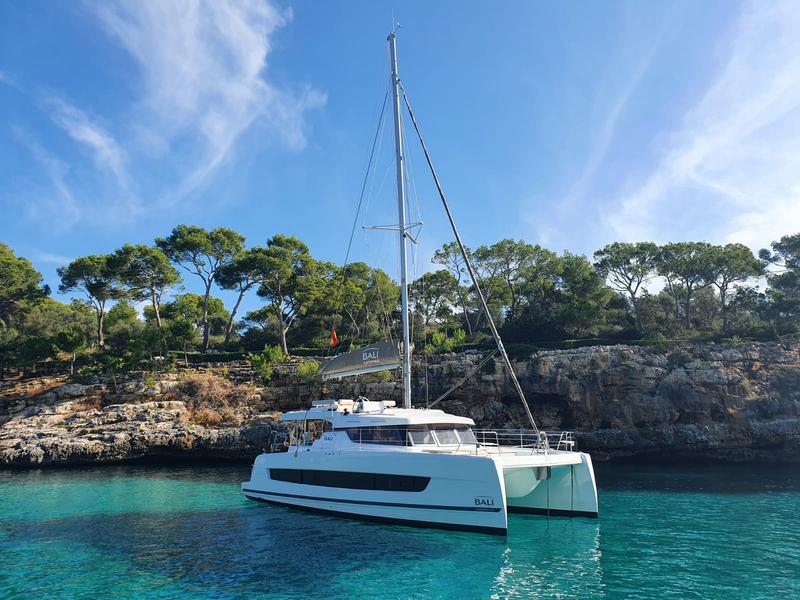 Book yachts online - catamaran - Bali Catspace BE HAPPY - BE HAPPY - rent