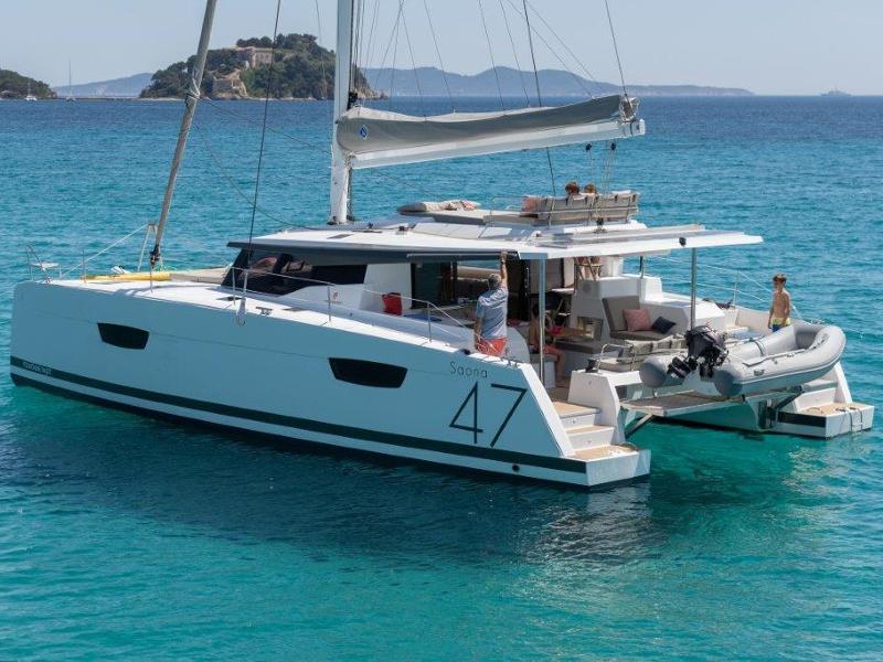 Book yachts online - catamaran - Saona 47 - Parrott Ice - rent